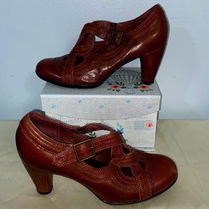 Indigo by Clarks Sylvie II brown leather heel 7.5M